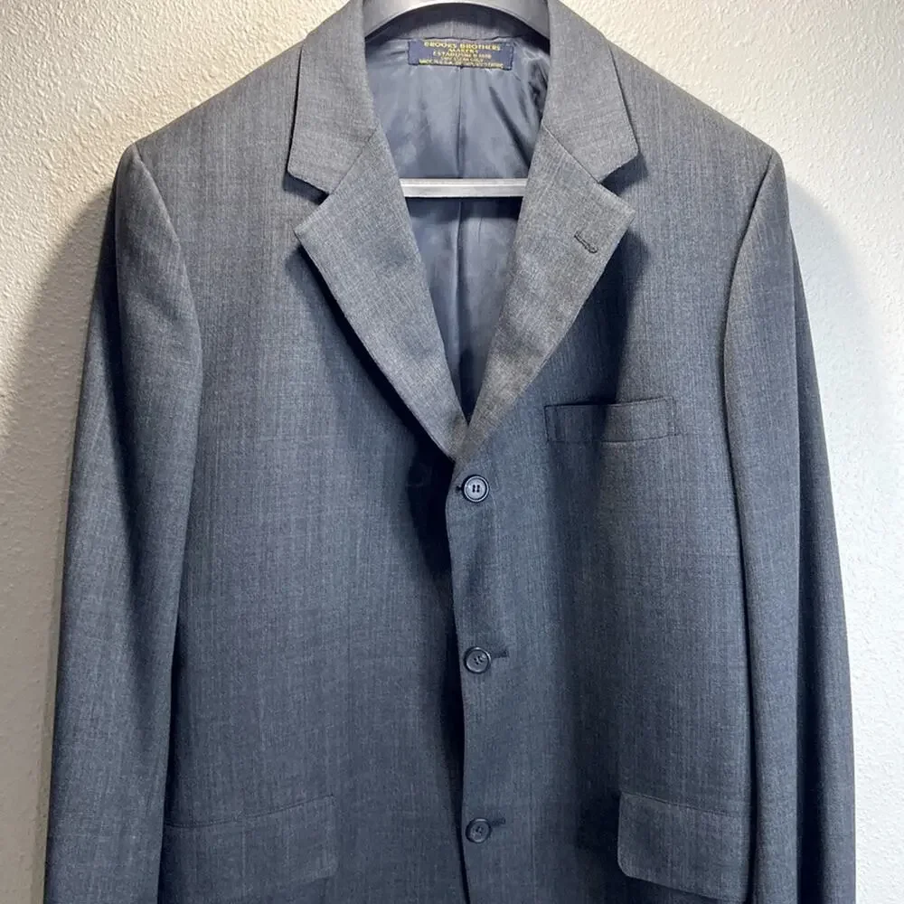 Brooks Brothers Men Gray Plaid Three Buttons Blazer Size 42